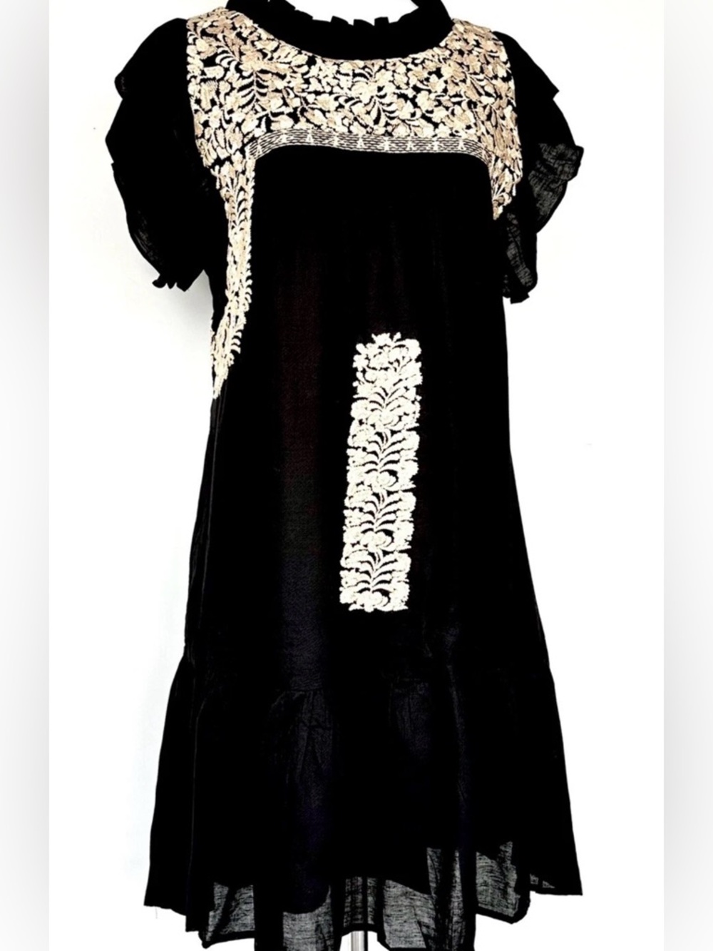 J Marie embroidered Tiered Honey Dress size Small